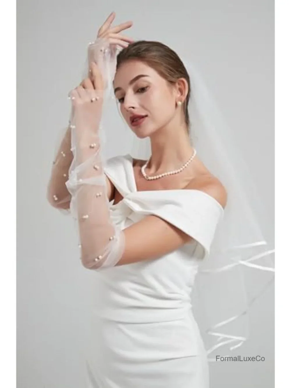 White Lace Sheer Fingerless Gloves with Pearls for Wedding